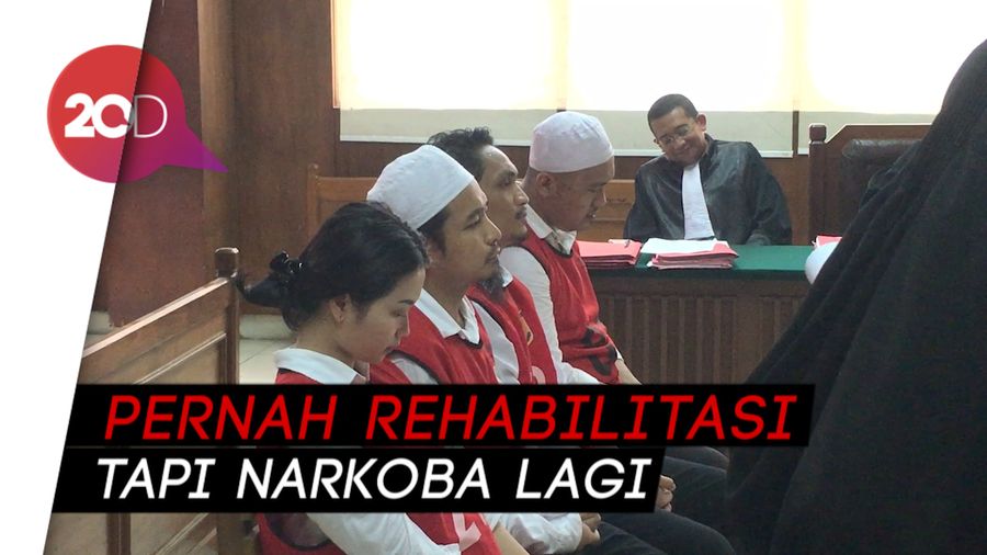 Di Depan Majelis Hakim, Zul Zivilia Minta Maaf Telah Bohongi Istri