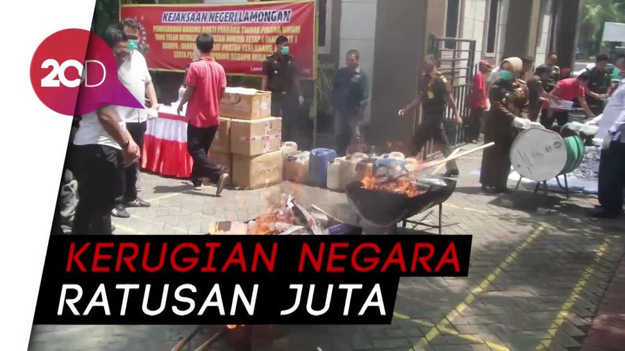 Kejari Lamongan Musnahkan Ribuan Rokok Tanpa Cukai