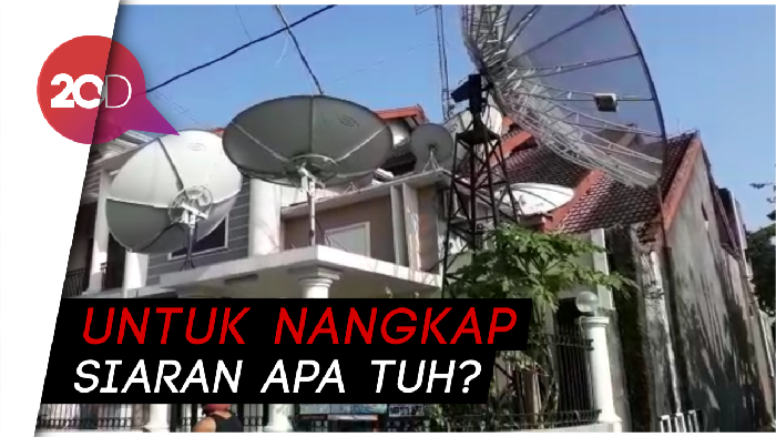 Hutan Parabola di Rumah Roy Suryo yang Menarik Perhatian