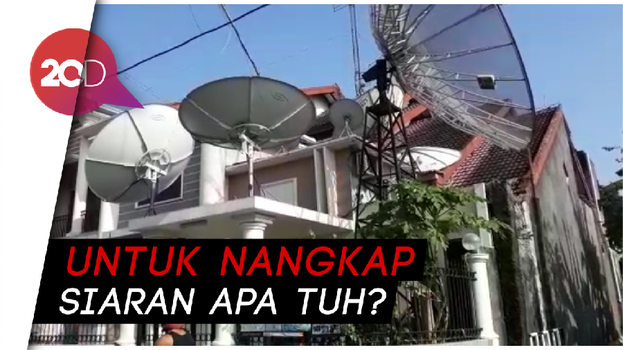 Hutan Parabola di Rumah Roy Suryo yang Menarik Perhatian