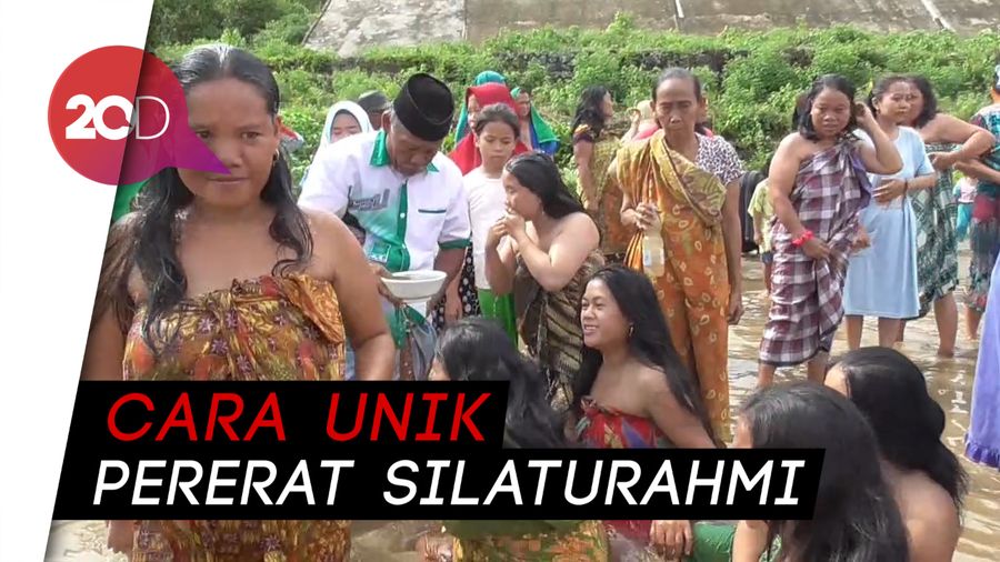 Unik! Menyelami Tradisi Mandi Bersama ala Warga Polewali Mandar
