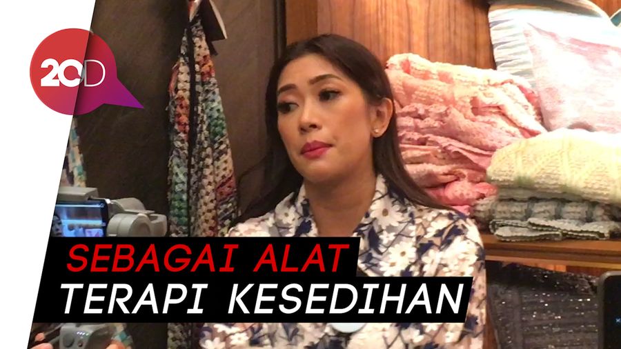 SBY Ikut Aransemen Lagu Seruling di Lembah Sunyi untuk Ibu Ani