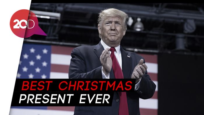 Selebriti Hollywood Sambut Gembira Donald Trump Dimakzulkan