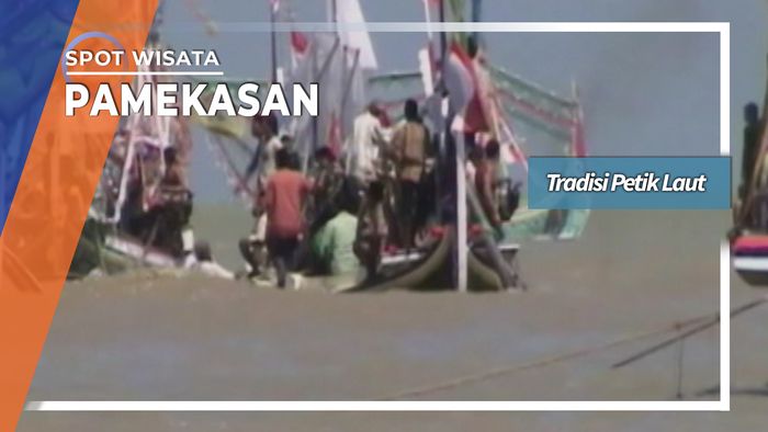 Tradisi Petik Laut Desa Pegagan Pamekasan
