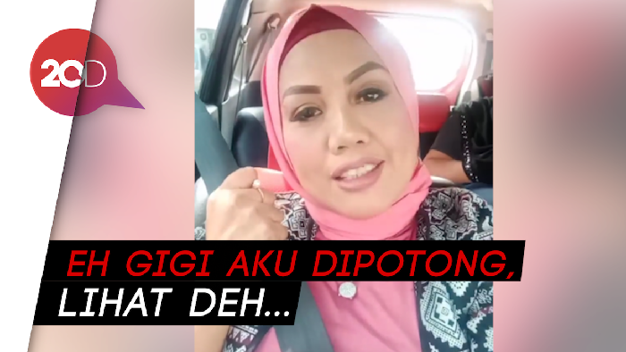 Elly Sugigi Potong Gigi, Bantah Habiskan Ratusan Juta