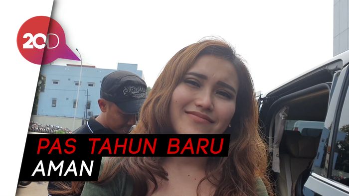 Ayu Ting Ting Ambil Banyak Job di Akhir Tahun