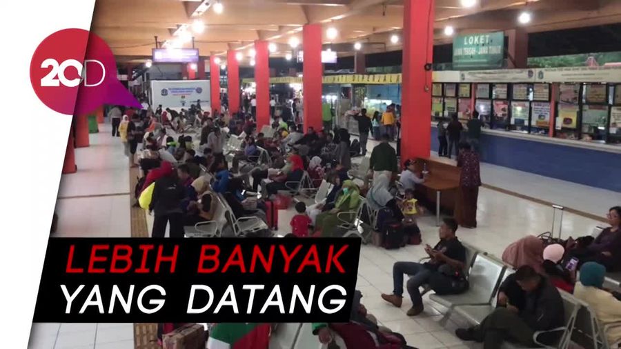 Liburan Nataru, Penumpang di Terminal Kampung Rambutan Melonjak