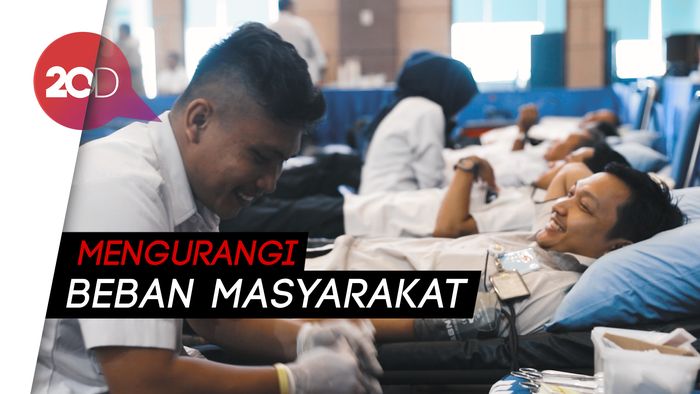 HUT ke-39 PT Brantas Abipraya Menggelar Donor Darah dan Khitanan Massal