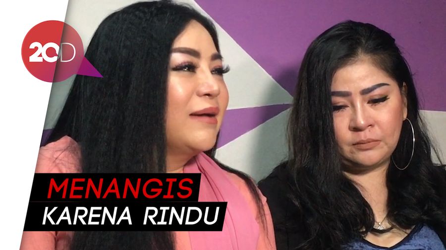 Anisa Bahar Banting Tulang Demi Pengobatan Ibunya