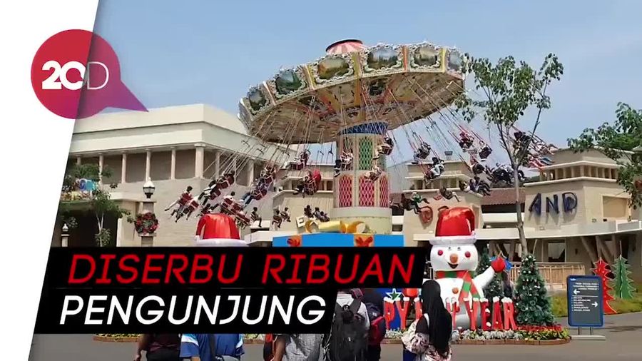 Keseruan Pengunjung Nikmati Wahana di Dufan Saat Libur Nataru