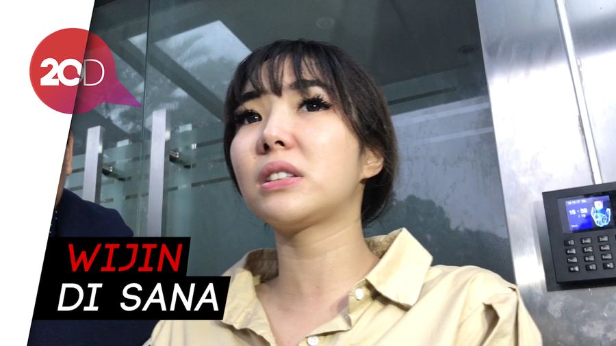 Gisel Ajak Gempi Rayakan Natal di Singapura