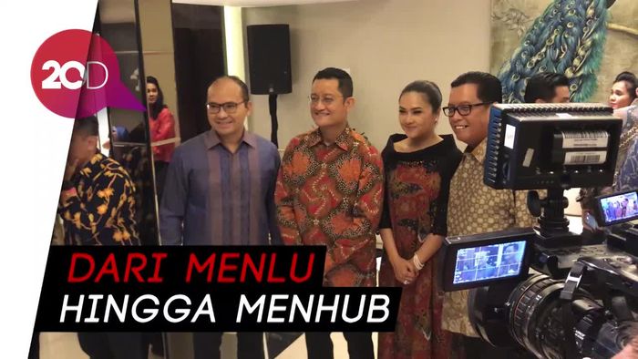 Sederet Menteri Jokowi Hadiri Open House Natal Mensos Juliari
