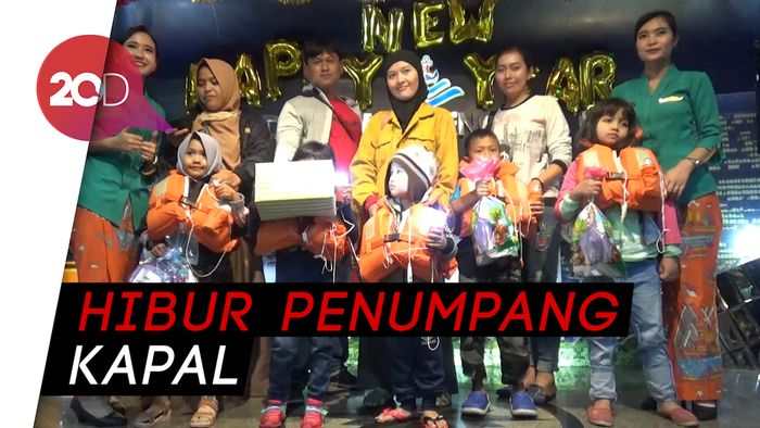 Kapal di Selat Bali Adakan Lomba dan Atraksi Sulap di Atas Kapal