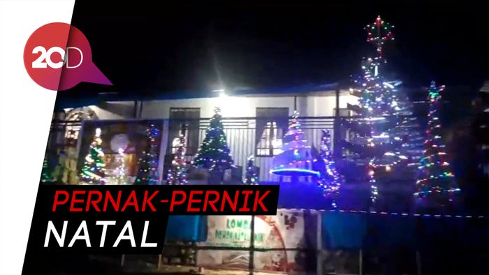 Unik! Lomba Membuat Pohon Natal dari Barang Bekas