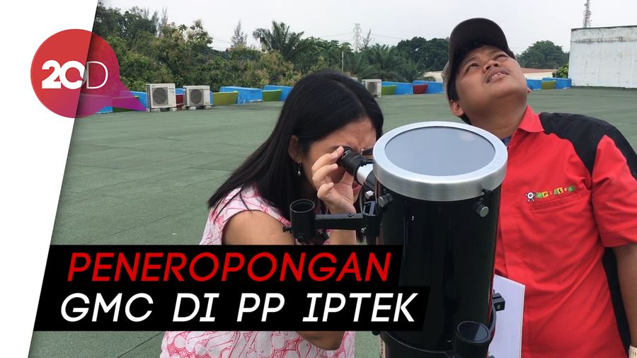Warga Antusias Banget Lihat Puncak Gerhana Matahari Cincin di TMII