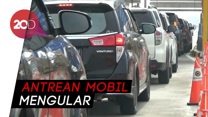  Libur Akhir Tahun, Gerbang Tol Cikatama Padat