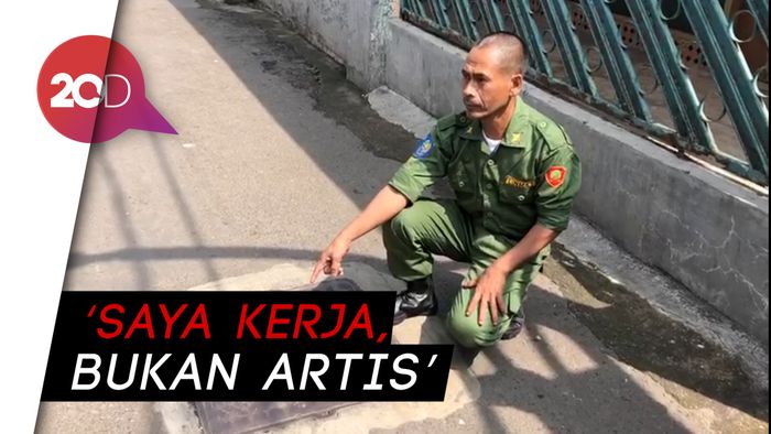 Cerita Kang Uha Masuk Gorong-gorong yang Tersumbat Sampah