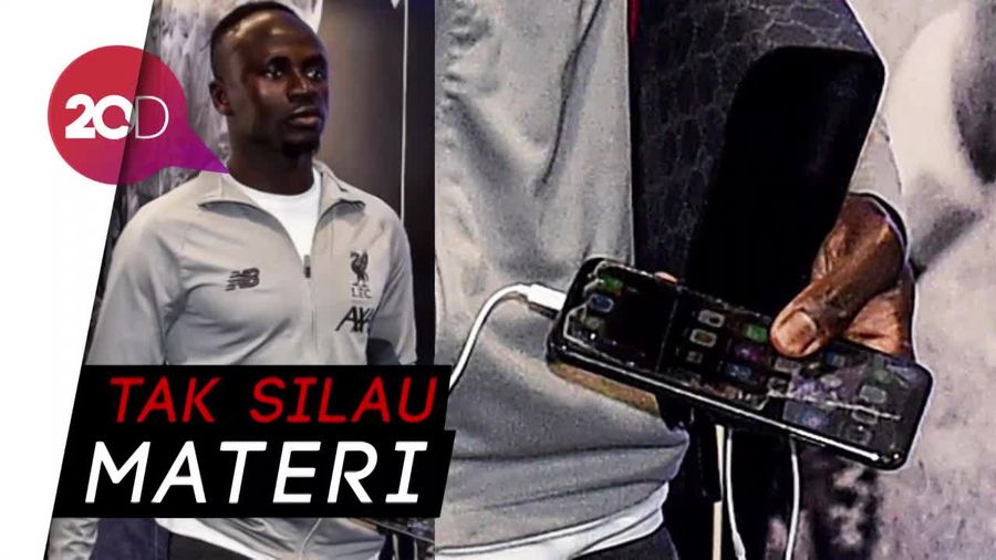 Ketahuan Pakai HP Retak, Berapa sih Gaji Sadio Mane?