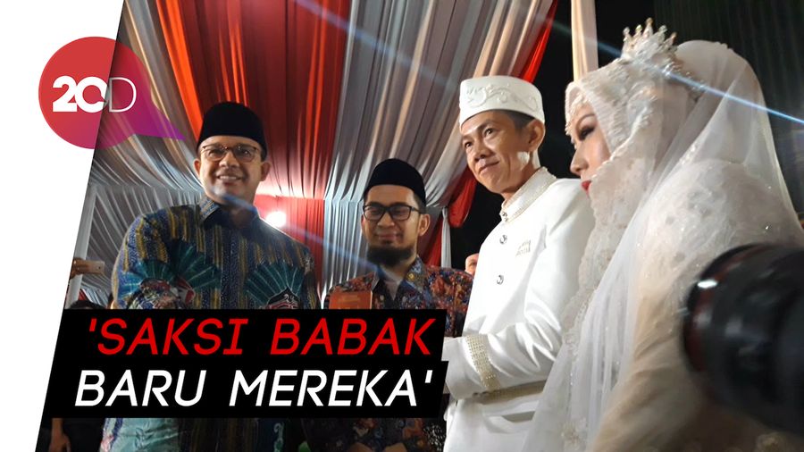 Jadi Saksi Nikah Massal, Anies: Terharu