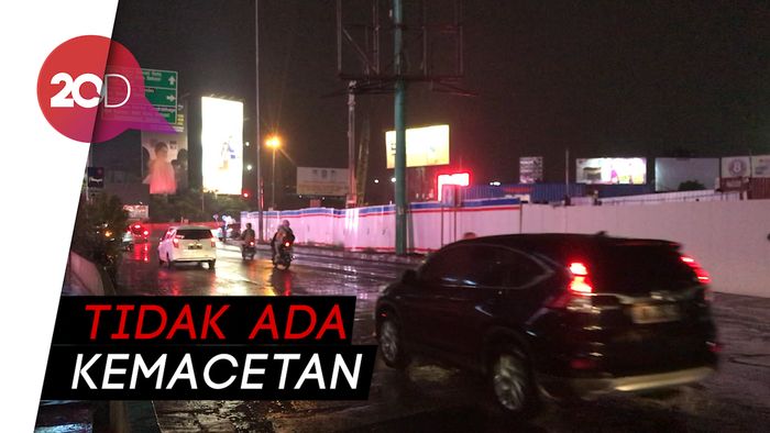 Jelang Pergantian Tahun, Simpang BCP Bekasi Terpantau Lancar