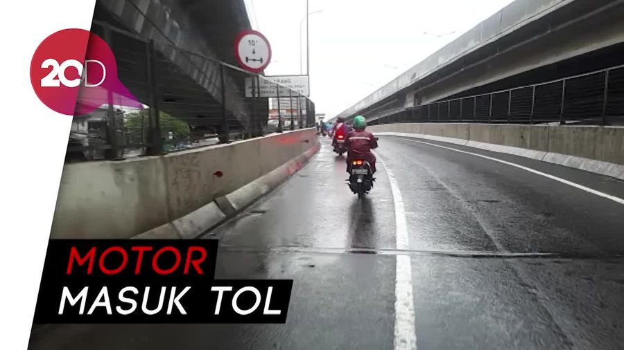 Jalan Daan Mogot Banjir, Pemotor Lewat Tol Rawa Buaya