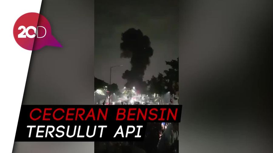 Video Momen SPBU di jalan Daan Mogot Terbakar