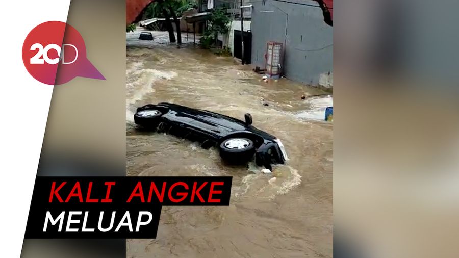 Video Mobil Hanyut Saat Banjir di Ciledug Indah