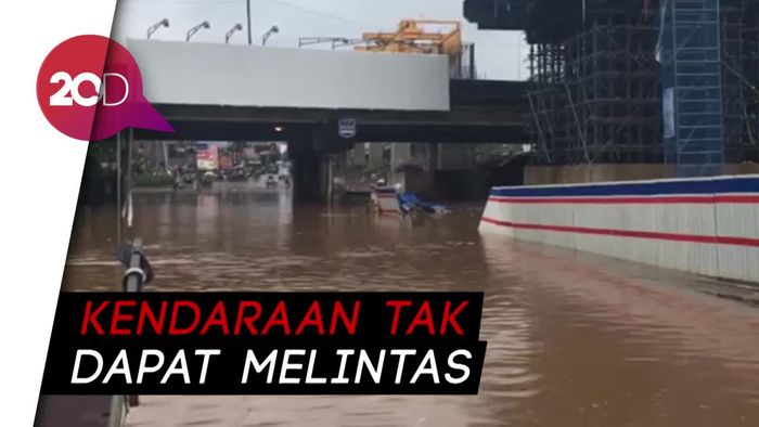 Kolong Tol JORR Banjir, Akses Bekasi-Jakarta Lumpuh