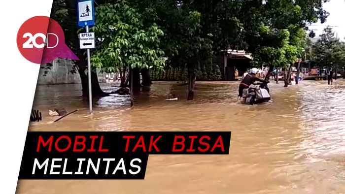 Banjir Masih Merendam Puri Indah Raya