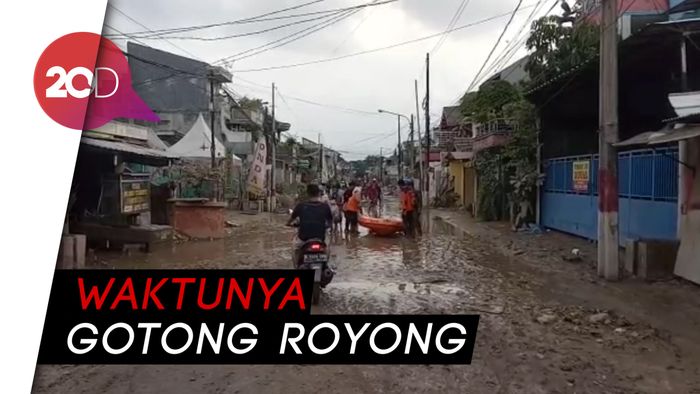 Jejak Lumpur di Banjir Dahsyat Bekasi