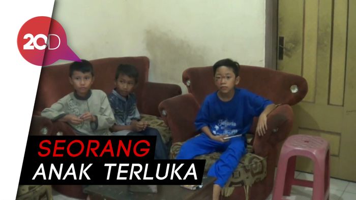 Pohon Beringin Tumbang Timpa Rumah Warga di Pasuruan