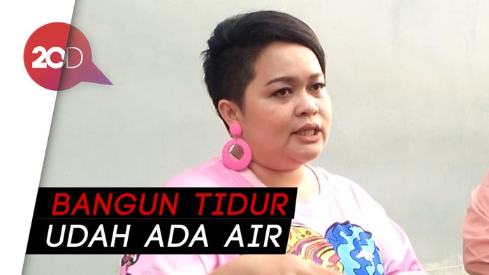 Sinyorita Sempat Syok saat Banjir Menerjang Rumahnya