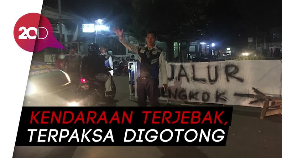 Air Genangi Jalan Menuju Ciledug, Lalin Ditutup