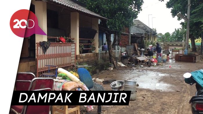 Banjir Surut, Warga Ciledug Indah Bersih-bersih