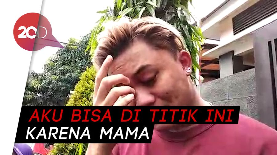 Berurai Air Mata, Rizky Febian Kenang Jasa Ibunda
