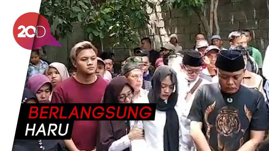 Sule dan Rizky Febian Bantu Proses Pemakaman Lina