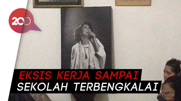 Sang Kakak Sebut Ria Irawan Tulang Punggung Keluarga Sejak Kecil