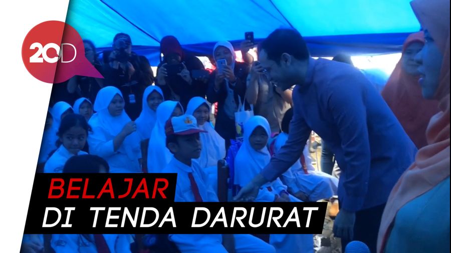 Tinjau SDN Cirimekar 02 Cibinong, Nadiem: Segera Direhabilitasi!