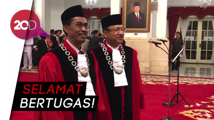 Sah! Jokowi Lantik Daniel dan Suhartoyo Jadi Hakim MK Baru