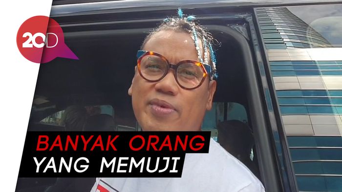 Liburan ke Amerika, Gaya Rambut Uya Kuya Jadi Sorotan