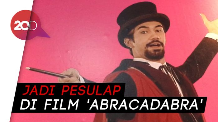 Abracadabra! Cerita Reza Rahadian Pelajari 7 Trik Sulap 