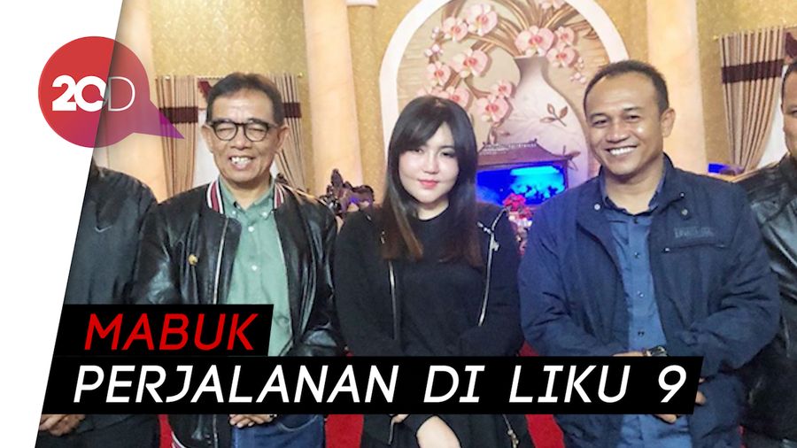 Via Vallen Jelaskan Alasan Pingsan Saat Manggung di Bengkulu