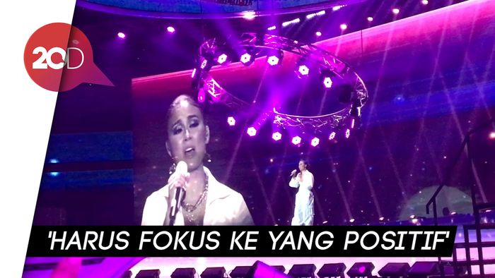 Cara Agnez Mo Kelola Kritik Negatif