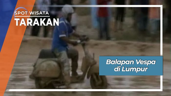 Penghobi Vespa Di Sirkuit Lumpur Tarakan Kalimantan Timur
