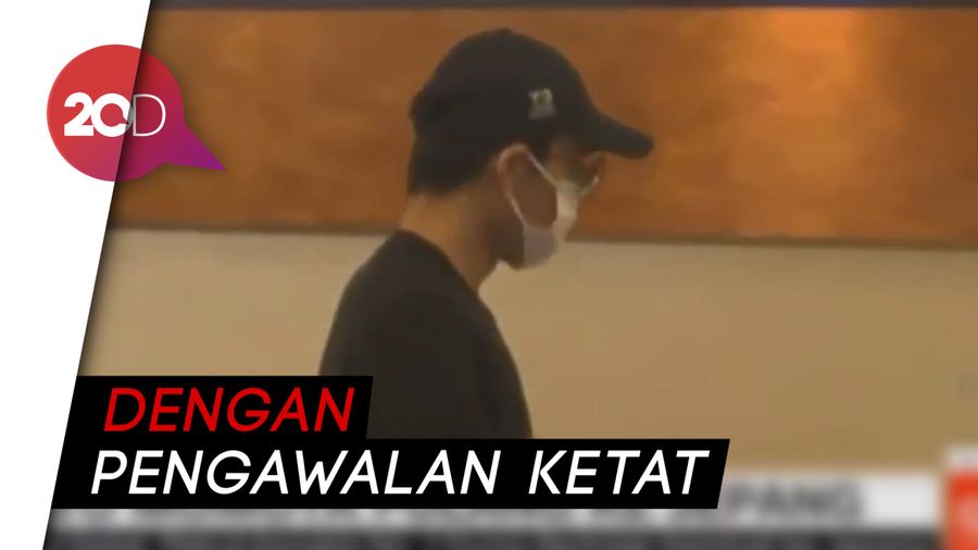 Usai Kecelakaan di Malaysia, Kento Momota Pulang ke Jepang
