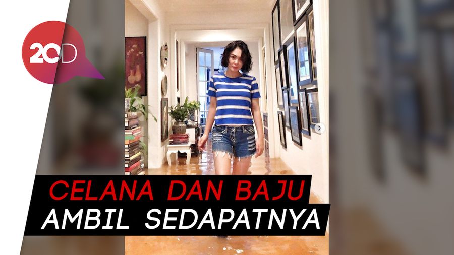 Yuni Shara Kaget Fotonya Saat Kebanjiran Jadi Viral
