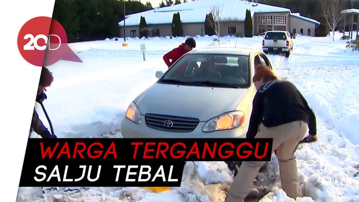 Washington Dihantam Badai Salju