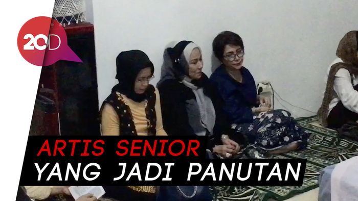 Duka Indro Warkop hingga Widyawati Kehilangan Ade Irawan