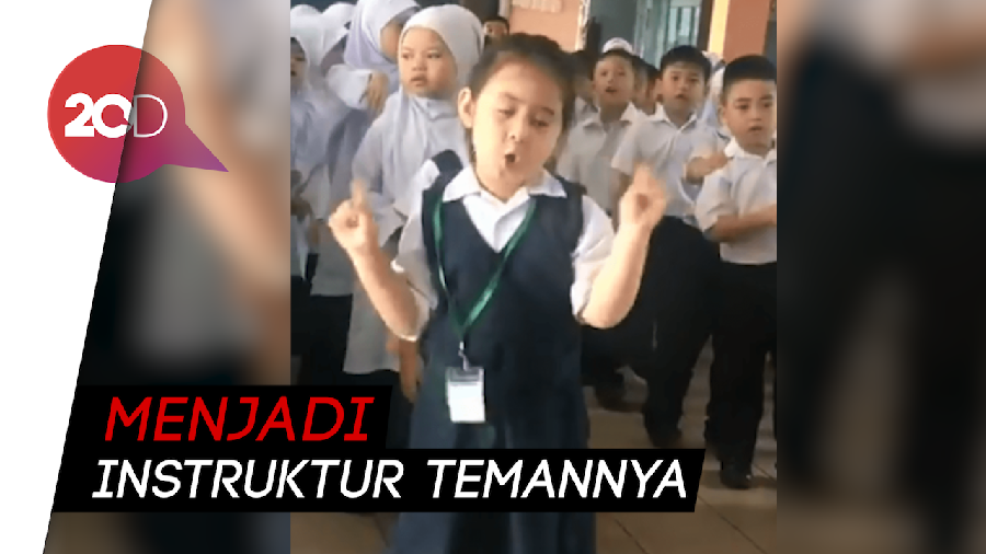 Gemasnya Lihat Gadis Cilik Ini Berjoget!