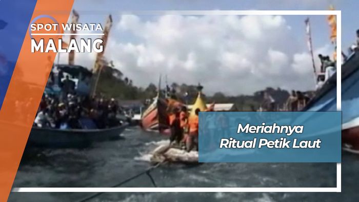 Tradisi Petik Laut Pantai Sendang Biru Malang Jawa Timur